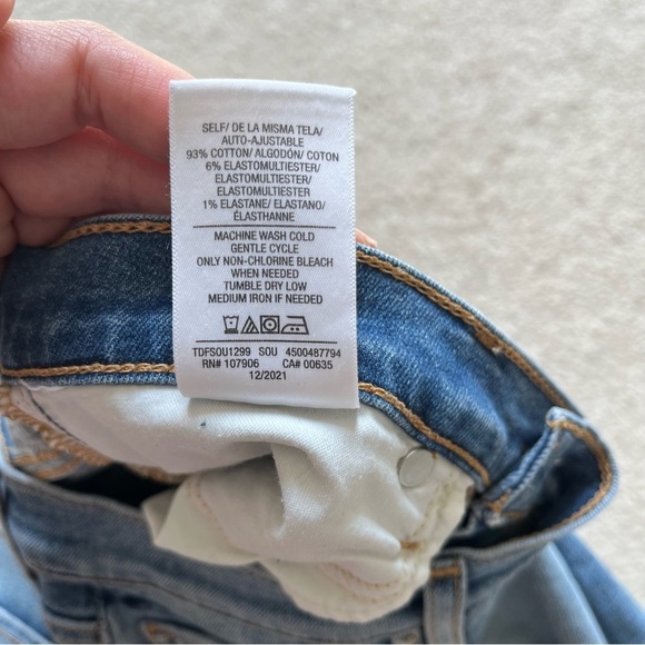 Hudson Jeans “Nico” Frayed Hem Light Wash Denim Size 27 - Picture 8 of 15